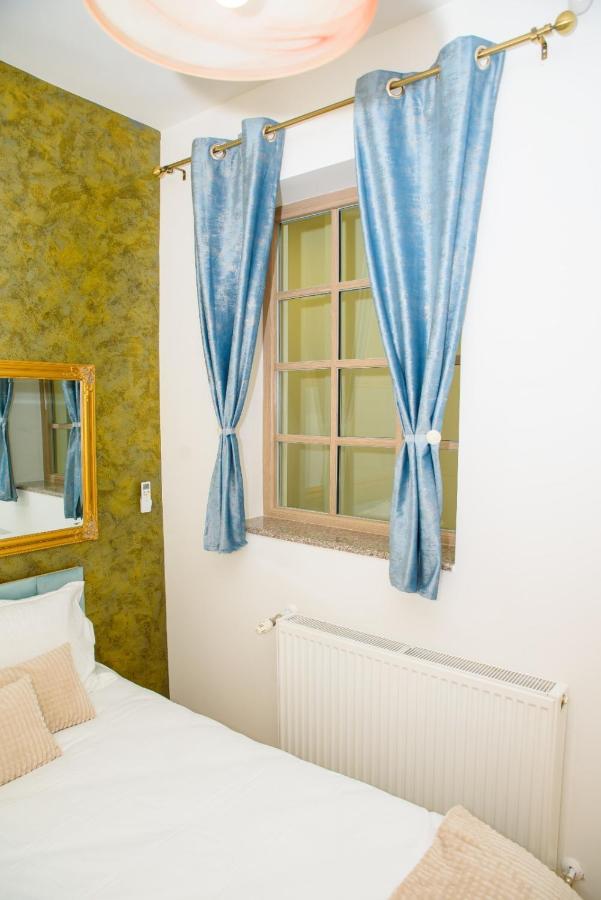 Bistro Centru Vechi Craiova Hotel Екстериор снимка