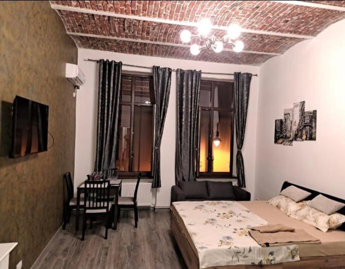 Bistro Centru Vechi Craiova Hotel Екстериор снимка